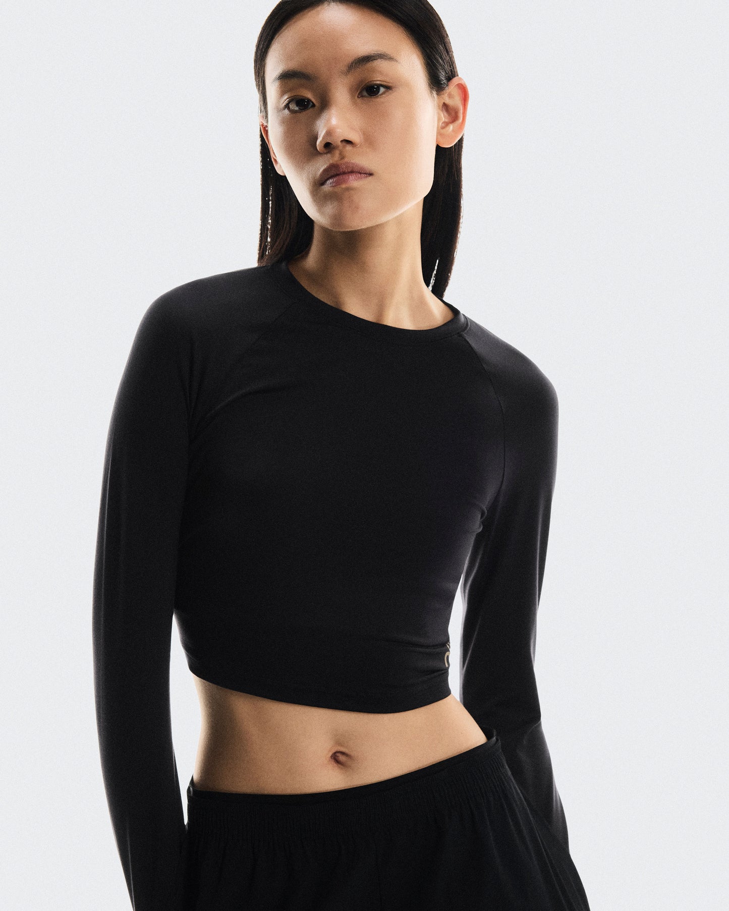 Women's Studio Long-T Crop Black - US 2291