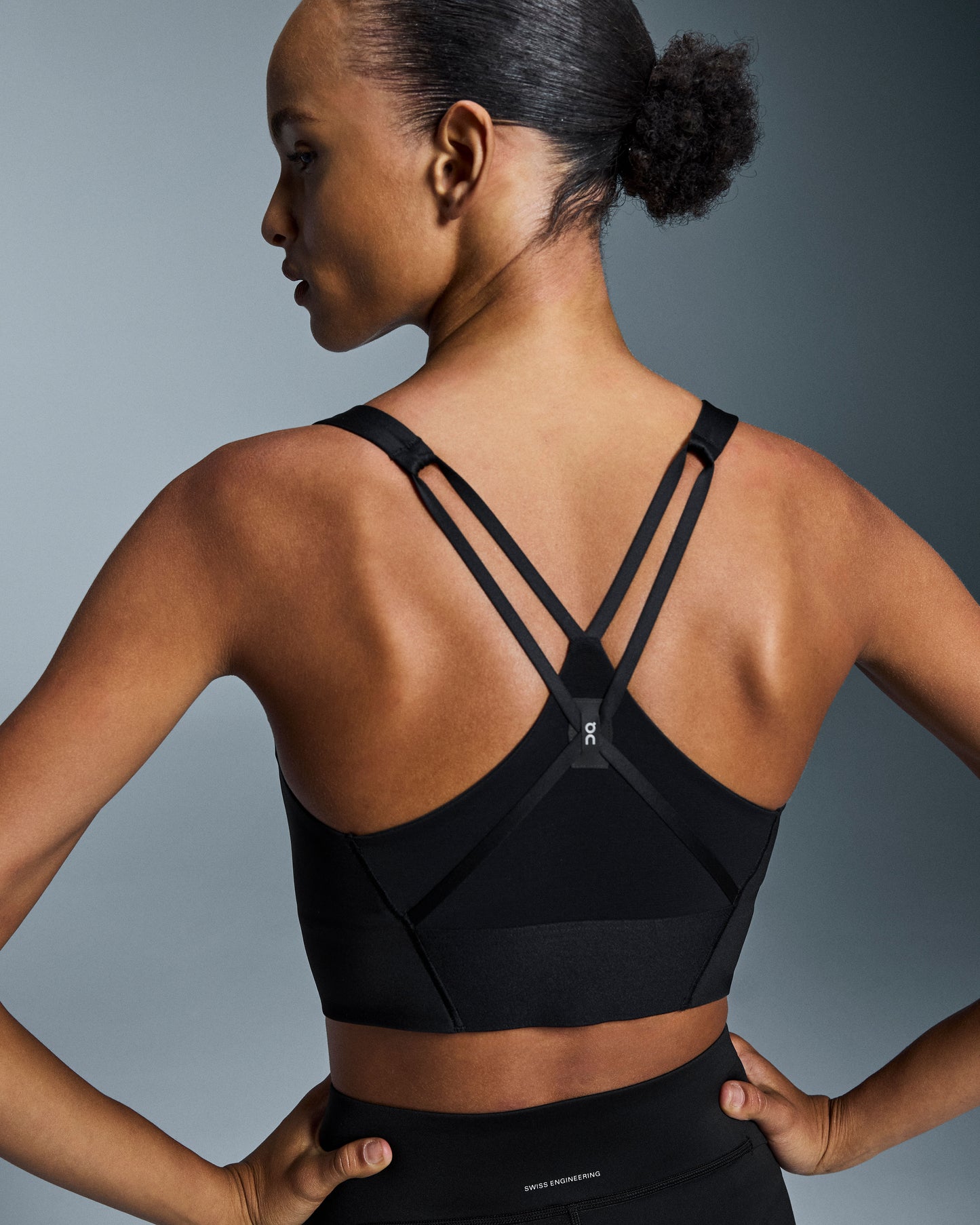 Women's Train Bra Longline Black - US 3912