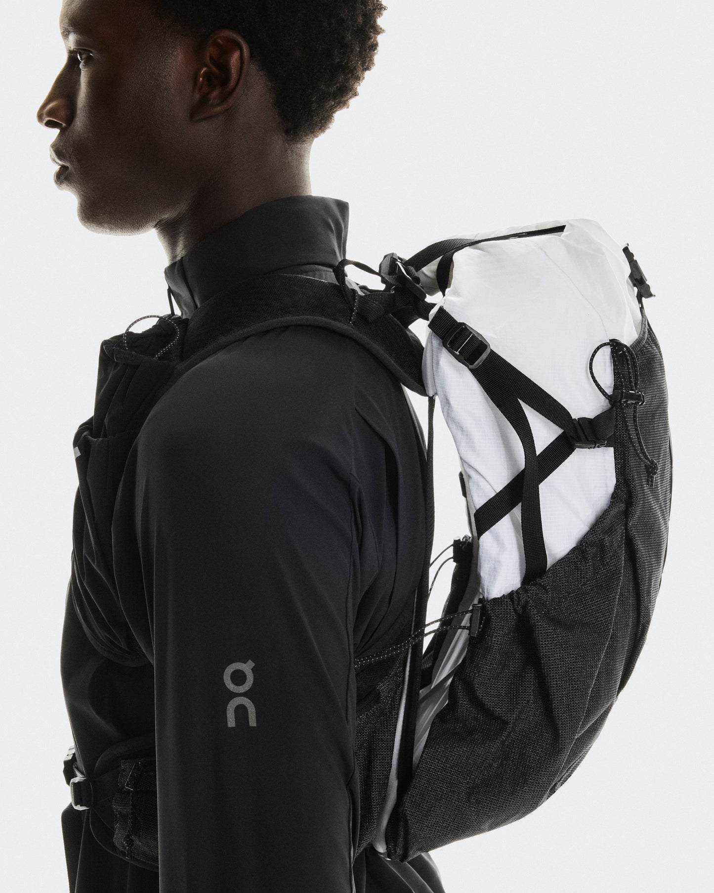 Trail Pack 20L White | Black - US 5113