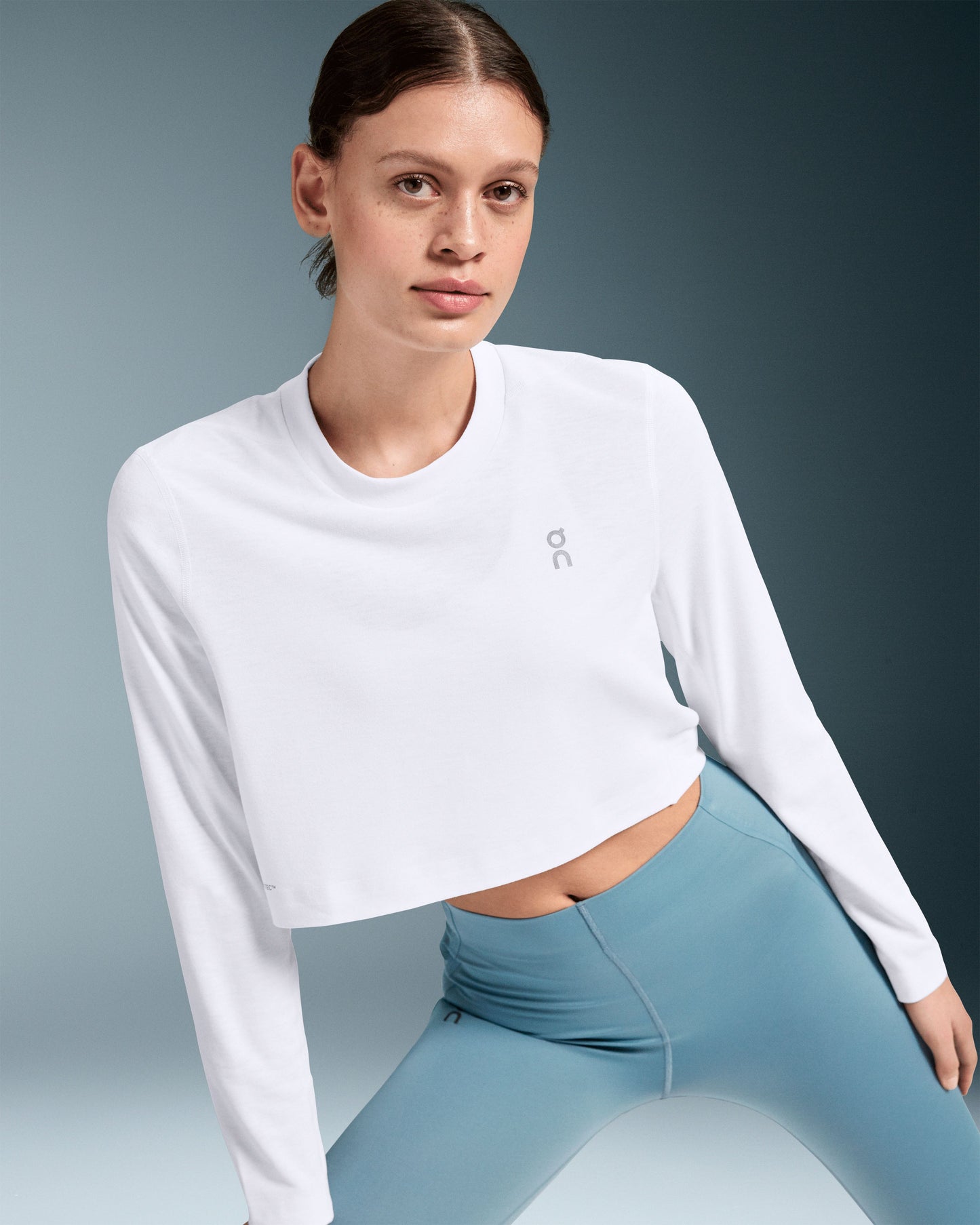 Women's Active Long-T Crop Graphic White - US 9400
